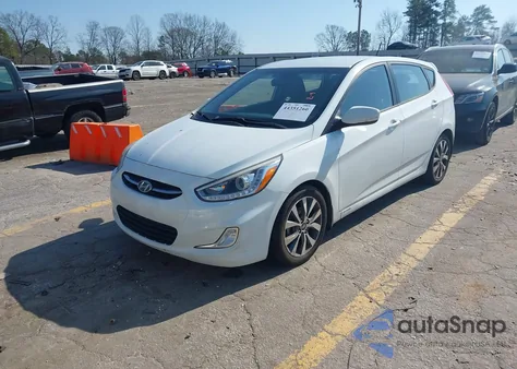 2015 Hyundai Accent Sport z USA, uszkodzony, nr VIN KMHCU5AE9FU211297